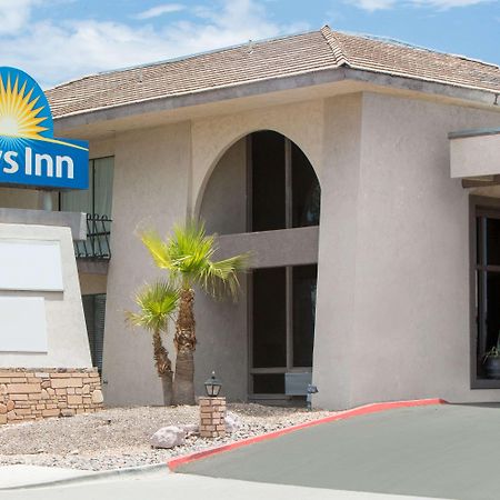 Days Inn By Wyndham Lake Havasu Lake Havasu City Exterior photo