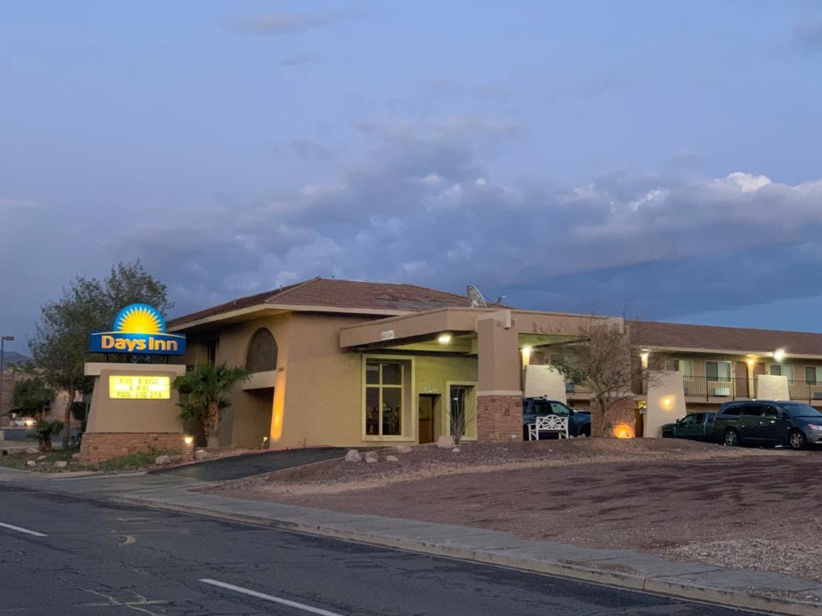 Days Inn By Wyndham Lake Havasu Lake Havasu City Exterior photo