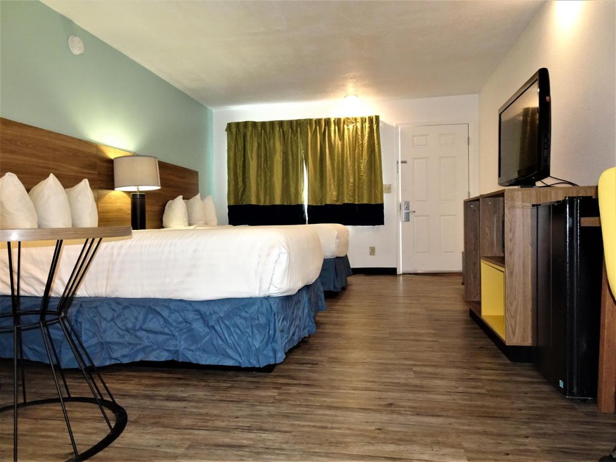 Days Inn By Wyndham Lake Havasu Lake Havasu City Exterior photo