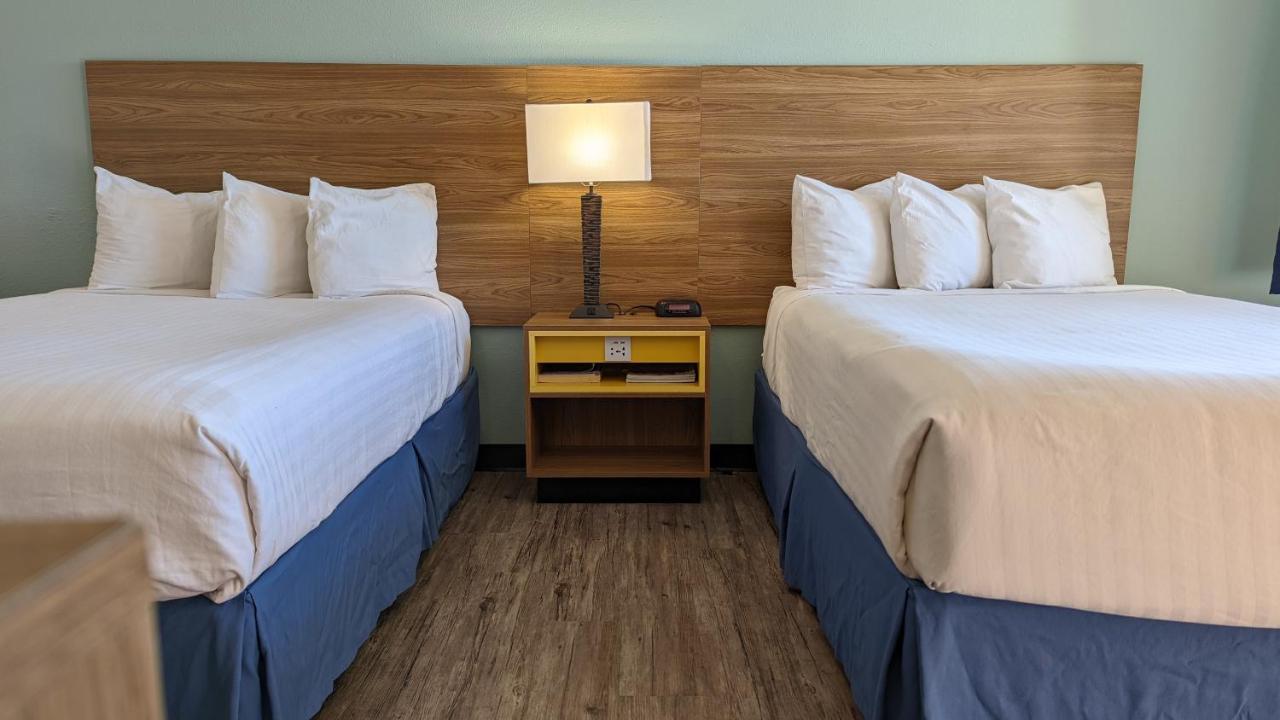 Days Inn By Wyndham Lake Havasu Lake Havasu City Exterior photo