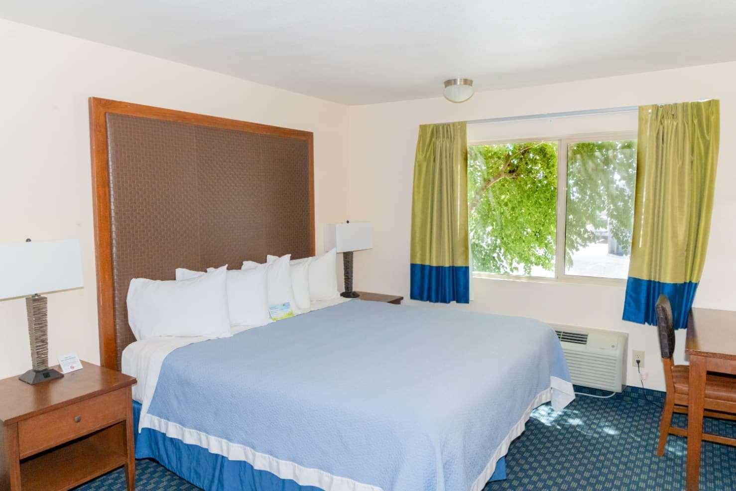 Days Inn By Wyndham Lake Havasu Lake Havasu City Exterior photo