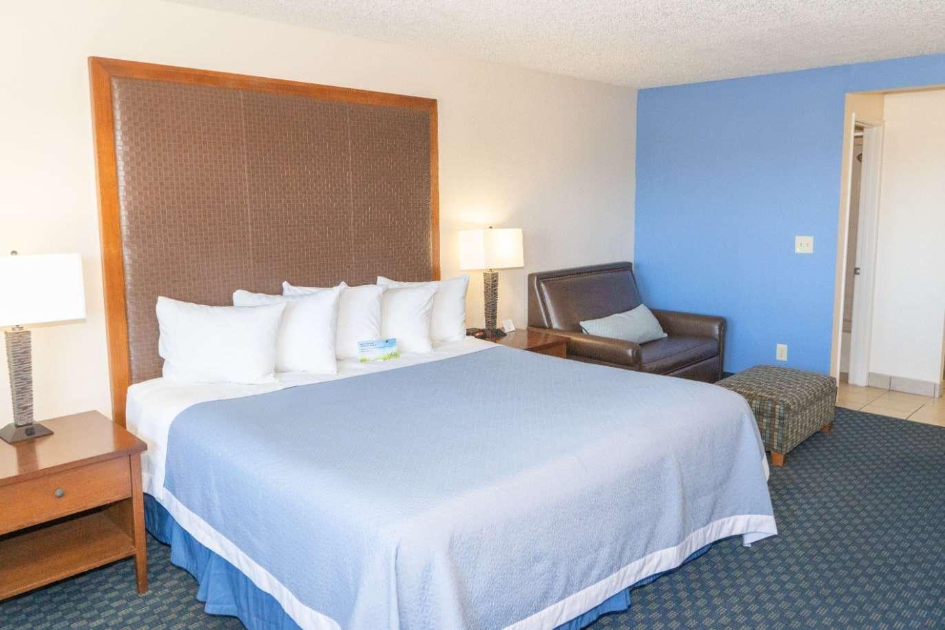 Days Inn By Wyndham Lake Havasu Lake Havasu City Exterior photo