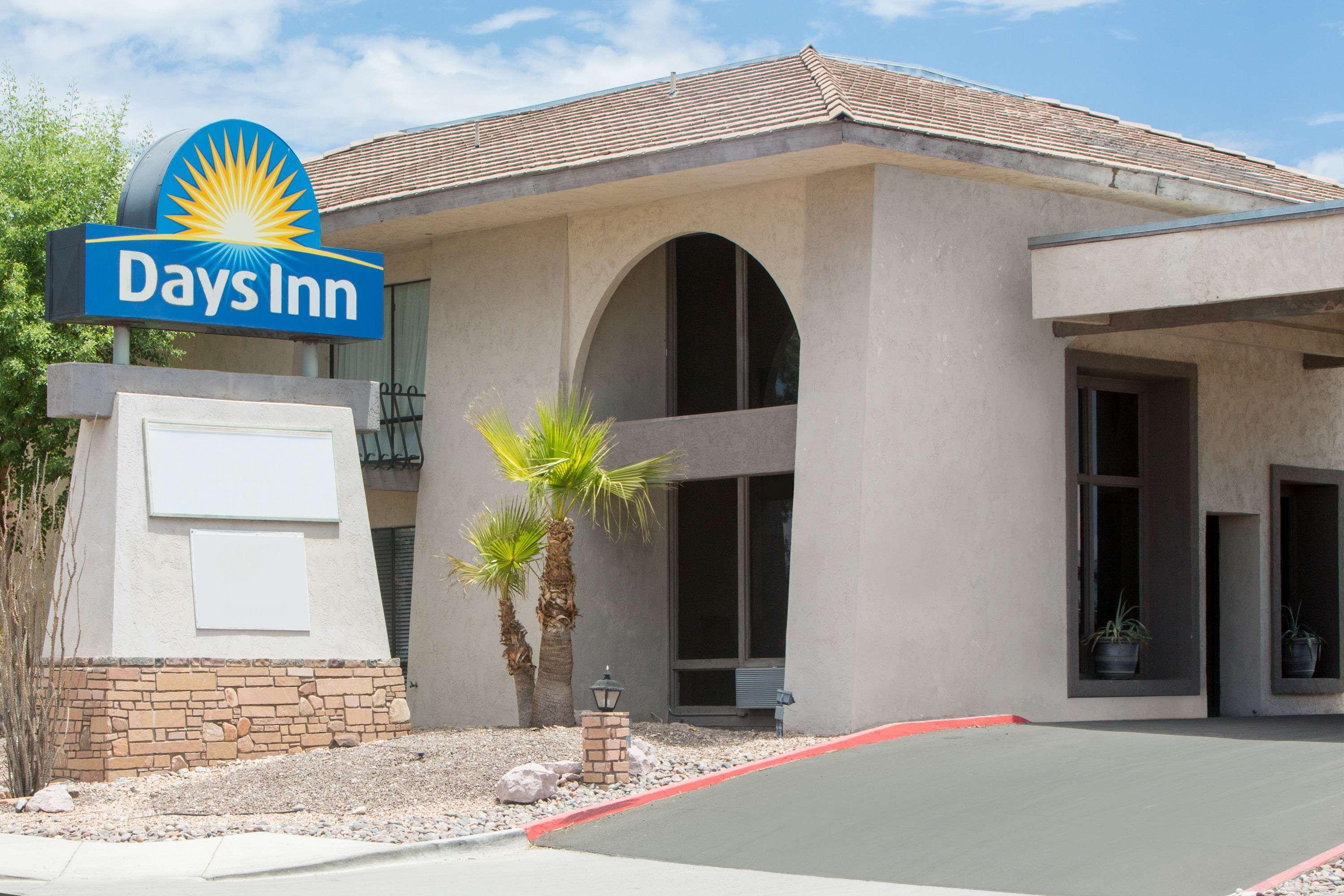 Days Inn By Wyndham Lake Havasu Lake Havasu City Exterior photo