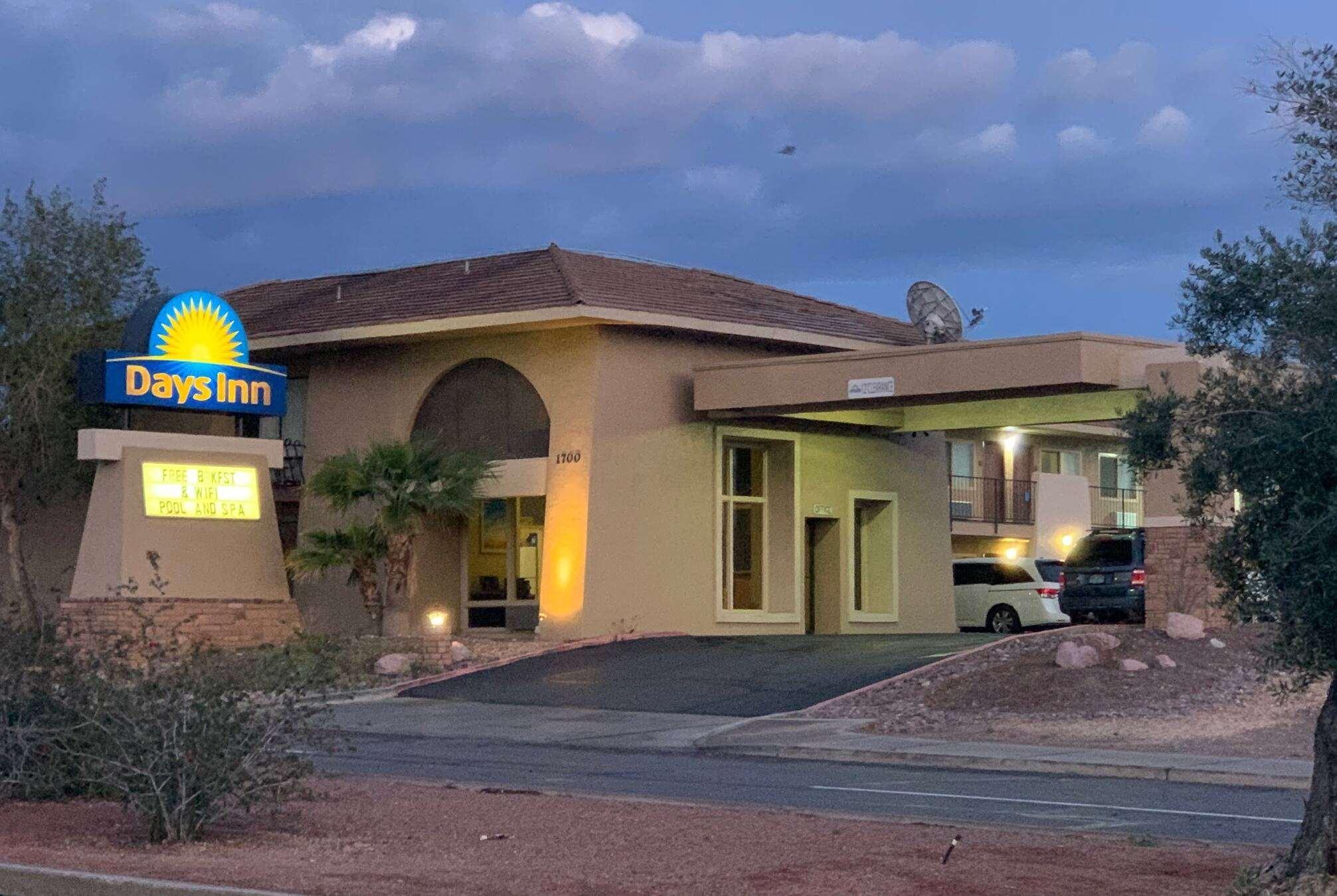 Days Inn By Wyndham Lake Havasu Lake Havasu City Exterior photo