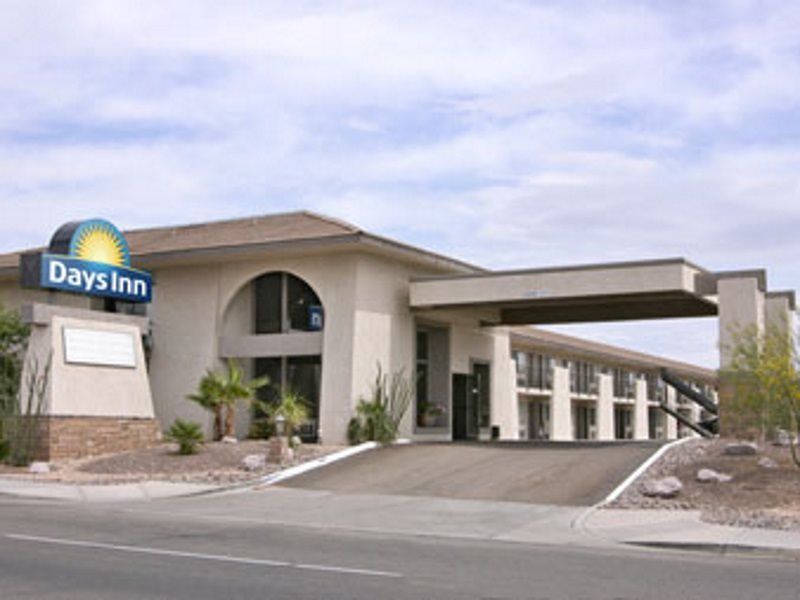Days Inn By Wyndham Lake Havasu Lake Havasu City Exterior photo