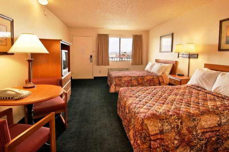 Days Inn By Wyndham Lake Havasu Lake Havasu City Exterior photo