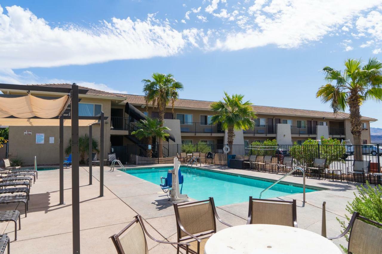 Days Inn By Wyndham Lake Havasu Lake Havasu City Exterior photo