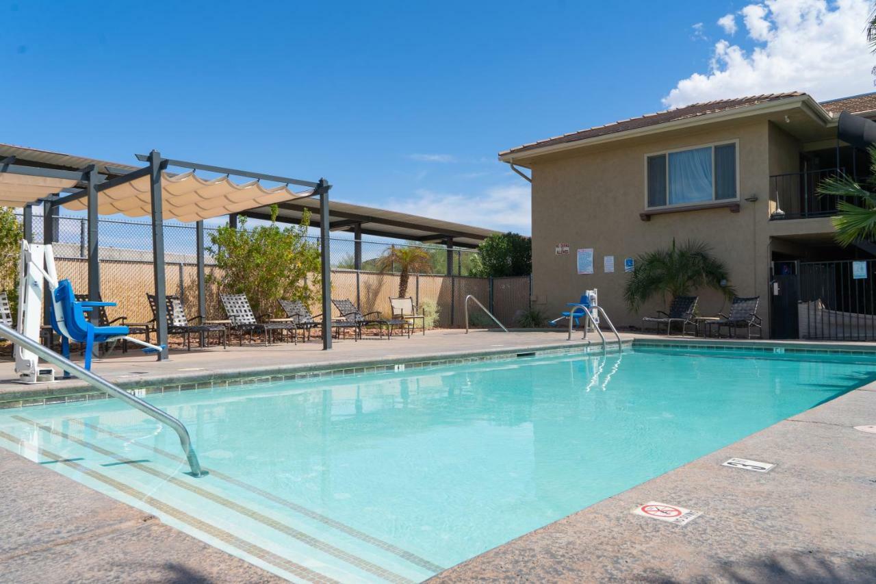 Days Inn By Wyndham Lake Havasu Lake Havasu City Exterior photo